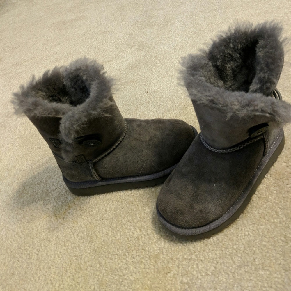 Grey size 11 girls ugg boots